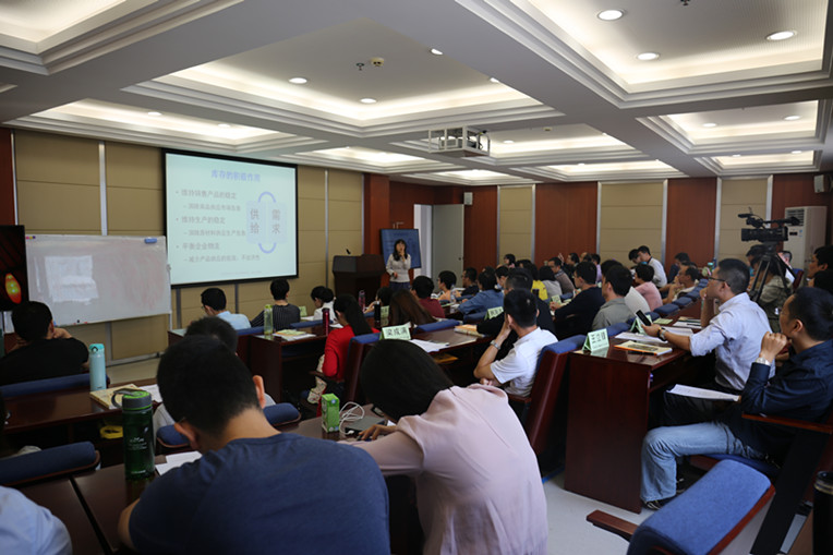 北京航天航空大学赵秋红教授莅临我校讲学
